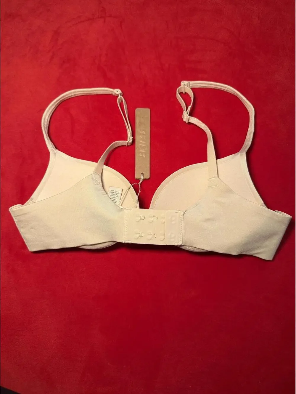 Skims Ultimate Push Up Plunge Bra Color Sand Size 32A - Picture 2 of 3